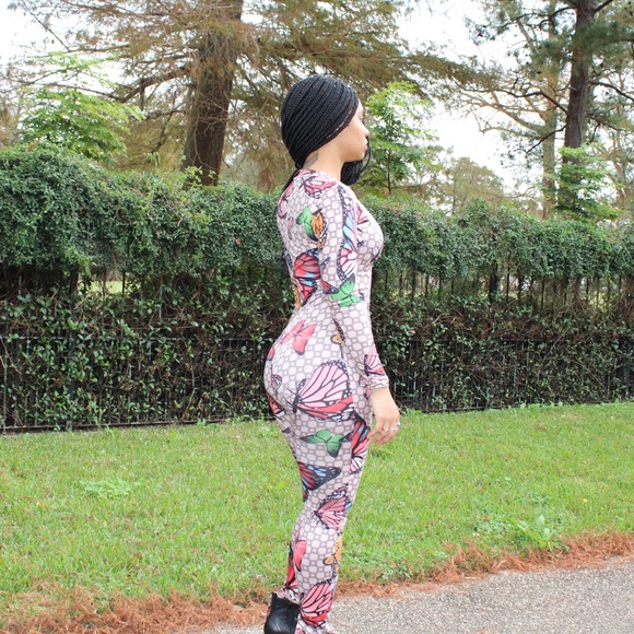 🦋 SOLD OUT - Picture 2 of 11